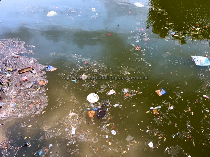 Mikroplastik Dalam Pencemaran Sungai